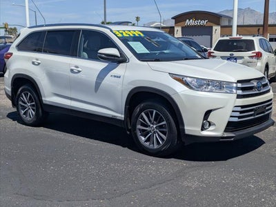 2019 Toyota Highlander Hybrid AWD XLE 4DR SUV