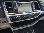 2019 Highlander Hybrid Thumbnail 12