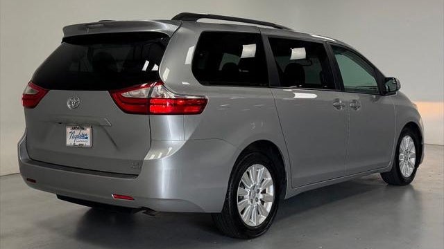 2015 Toyota Sienna LE 7-Passenger