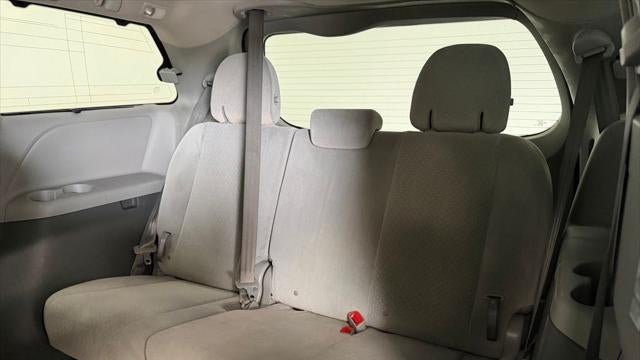 2015 Toyota Sienna LE 7-Passenger