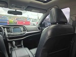 2016 Highlander Thumbnail 14