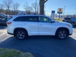 2016 Highlander Thumbnail 2