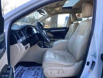 2016 Highlander Thumbnail 12