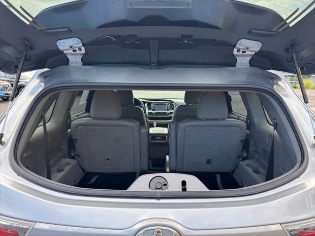 2014 Toyota Highlander - $20,747