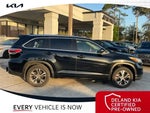 2016 Highlander Thumbnail 7