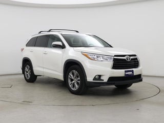 2015 Toyota Highlander with Shoreline Blue Pearl Exterior