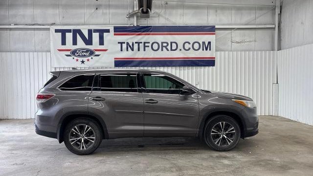 Preowned 2016 Toyota Highlander XLE for Sale
