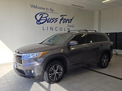 Photo of a 2016 Toyota Highlander AWD XLE 4DR SUV for sale