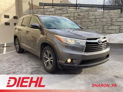 Photo of a 2016 Toyota Highlander AWD XLE 4DR SUV for sale