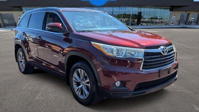 Preowned 2015 Toyota Highlander XLE for Sale