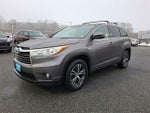2016 Highlander Thumbnail 3