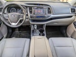 2015 Highlander Thumbnail 11