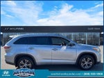 2016 Highlander Thumbnail 5