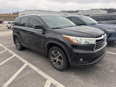 2016 Toyota Highlander AWD XLE 4DR SUV