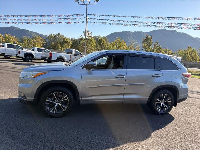 2016 Toyota Highlander - $16,967