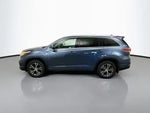 2016 Highlander Thumbnail 4