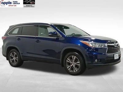 Photo of a 2016 Toyota Highlander AWD XLE 4DR SUV for sale