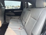 2016 Highlander Thumbnail 22