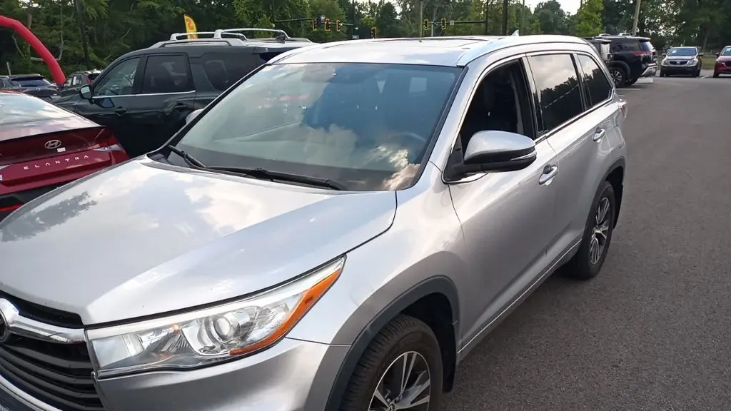 Preowned 2016 Toyota Highlander XLE for Sale
