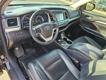 2016 Highlander Thumbnail 2
