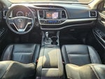 2016 Highlander Thumbnail 10