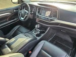 2016 Highlander Thumbnail 16