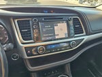 2016 Highlander Thumbnail 19