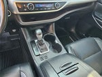 2016 Highlander Thumbnail 22