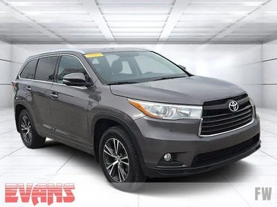 Photo of a 2016 Toyota Highlander AWD XLE 4DR SUV for sale