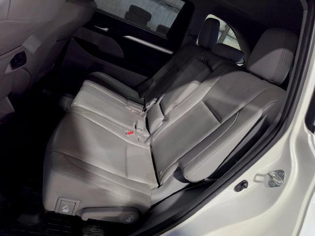 2015 Toyota Highlander - $19,999