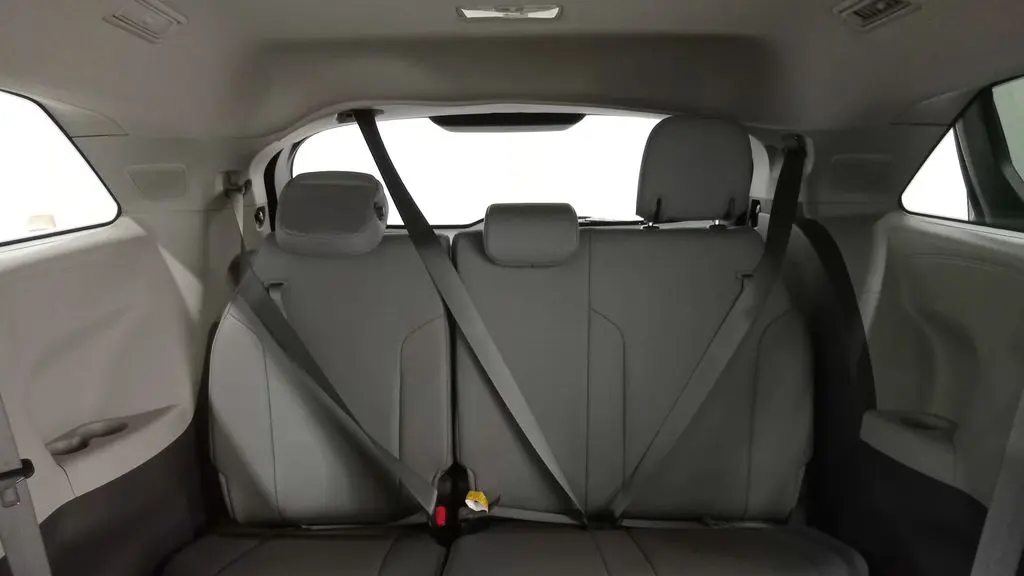 2022 Toyota Sienna XLE 8-Passenger