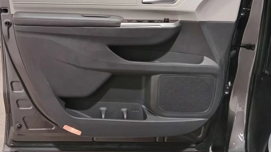 2022 Toyota Sienna XLE 8-Passenger