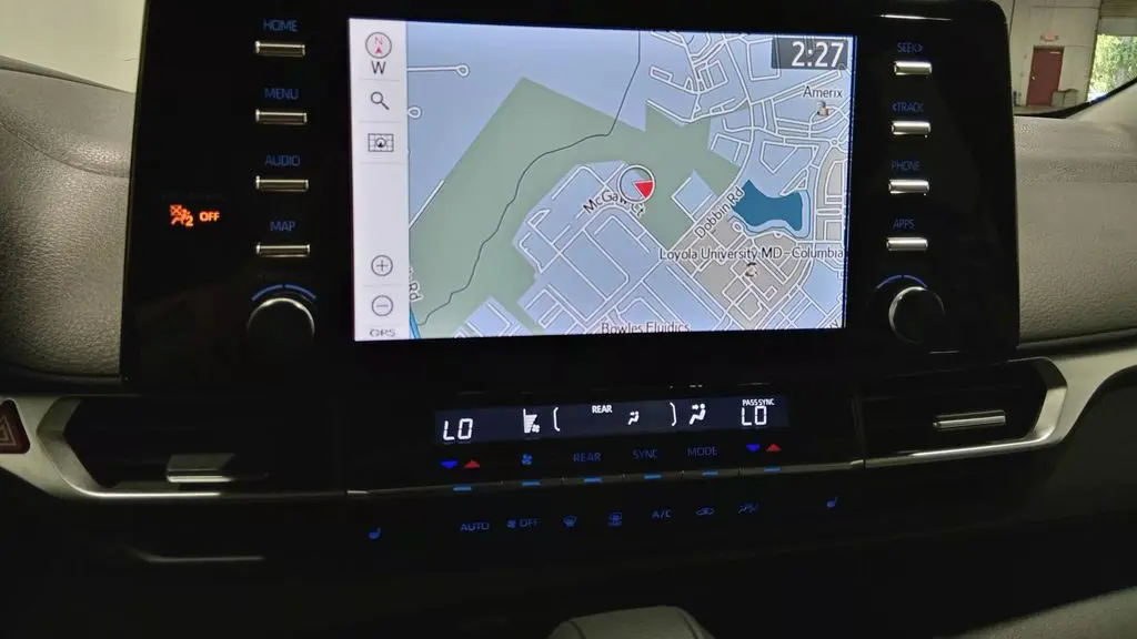 2022 Toyota Sienna XLE 8-Passenger