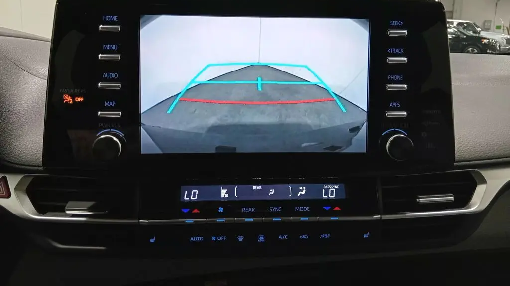 2022 Toyota Sienna XLE 8-Passenger