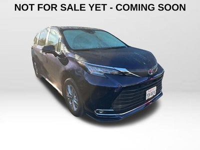 2023 Toyota Sienna XLE 8-Passenger 4DR Mini-Van