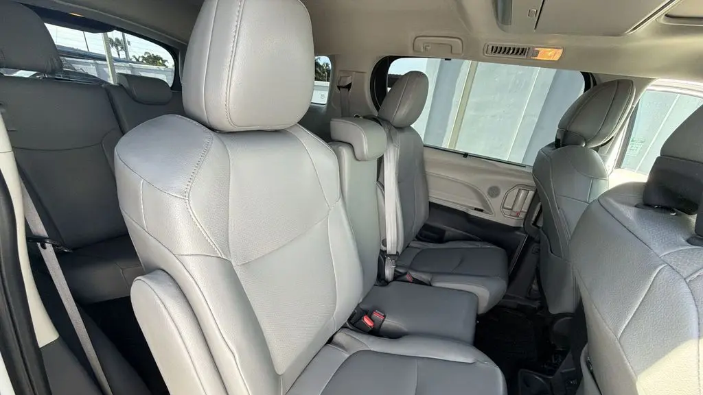 2023 Toyota Sienna XLE 8-Passenger