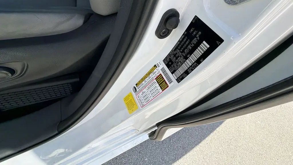 2023 Toyota Sienna XLE 8-Passenger