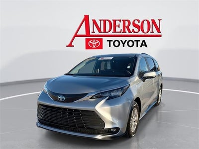 Photo of a 2025 Toyota Sienna XLE 8-Passenger 4DR Mini-Van for sale