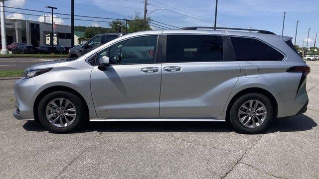 2021 Toyota Sienna XLE 7-Passenger