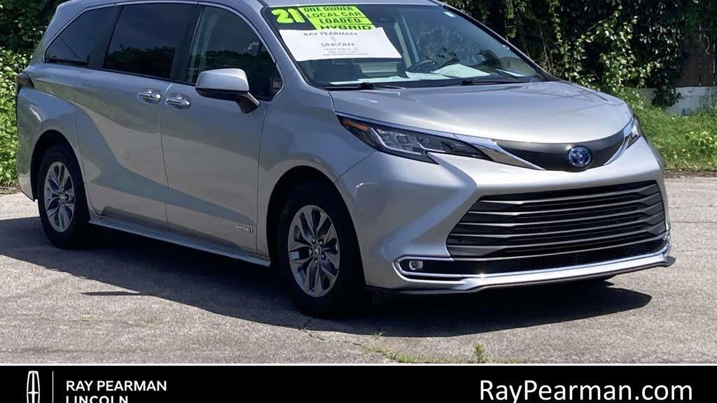 2021 Toyota Sienna XLE 7-Passenger