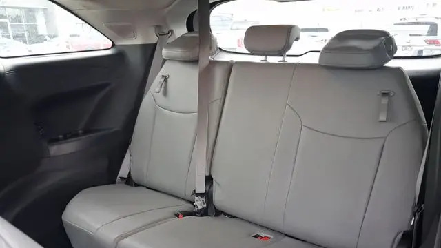 2025 Toyota Sienna XLE 8-Passenger