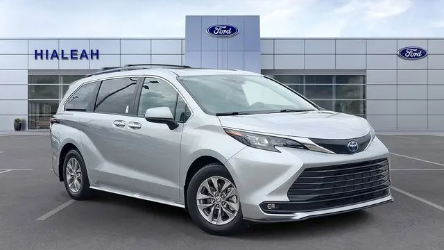 Preowned 2025 Toyota Sienna XLE 8-Passenger for Sale