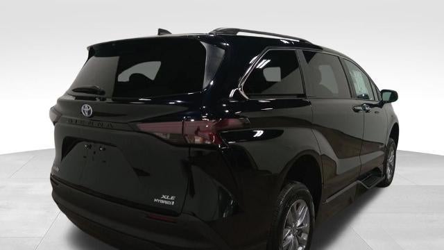 2024 Toyota Sienna XLE 8-Passenger