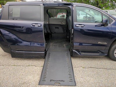 Photo of a 2024 Toyota Sienna XLE 8-Passenger 4DR Mini-Van for sale