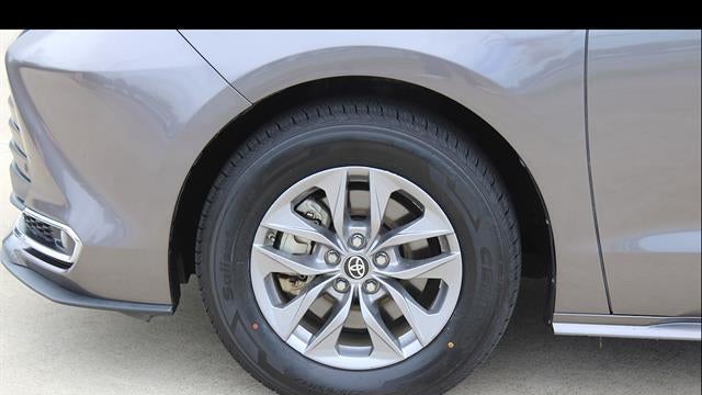 2023 Toyota Sienna XLE 8-Passenger