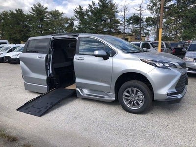 Photo of a 2024 Toyota Sienna XLE 8-Passenger 4DR Mini-Van for sale