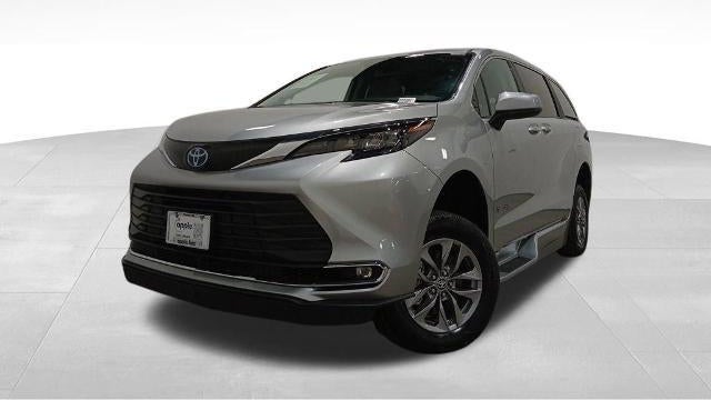 Preowned 2024 Toyota Sienna XLE 8-Passenger for Sale
