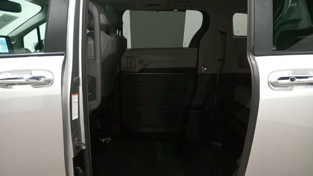 2024 Toyota Sienna XLE 8-Passenger