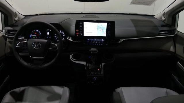 2024 Toyota Sienna XLE 8-Passenger