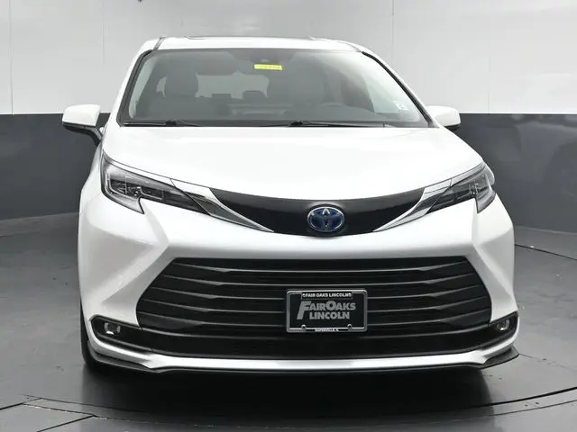 2025 Toyota Sienna - $46,873